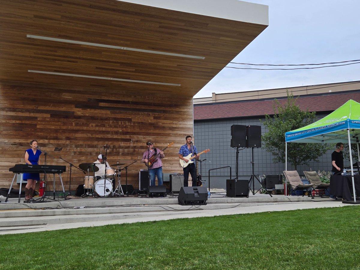 beyond_graphics's tweet photo. Where is everyone? You're missing out!! City Center is putting on a great show tonight!
Thank you to Jodi, Jody and all the other great people who make great things happen!
Proud to be a Supporter!! https://t.co/2TTamJOfTn