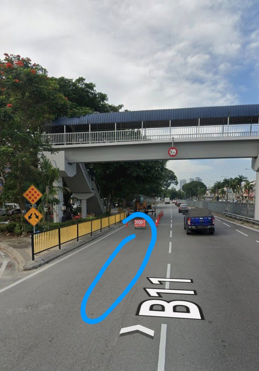 RakyatAduan's tweet image. Ada satu lubang dalam di lorong kiri. Harap boleh ambil tindakan segera. @JkrPetaling @infrasel_kjp
Lokasi: Jln Puchong ke arah Bandar Kinrara (sebelah Plaza Puchong)
#infrasel