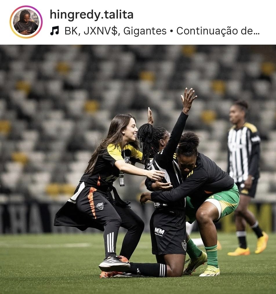 cam1sado2e's tweet image. Post legal da zagueira titular do Galo, Hingredy. 🖤🤍🐔
Vivendo um sonho.

📸 Reprodução | Redes Sociais