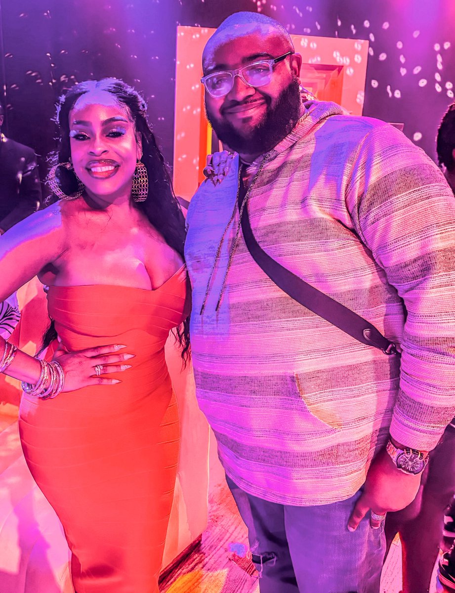 JonLHaynes's tweet photo. Essence Festival 2025 — Day Two

Still on cloud nine from an unforgettable second day at the festival !!!

It was an absolute honor to meet and be in the presence of these incredible women: https://t.co/MIx7mcuANH