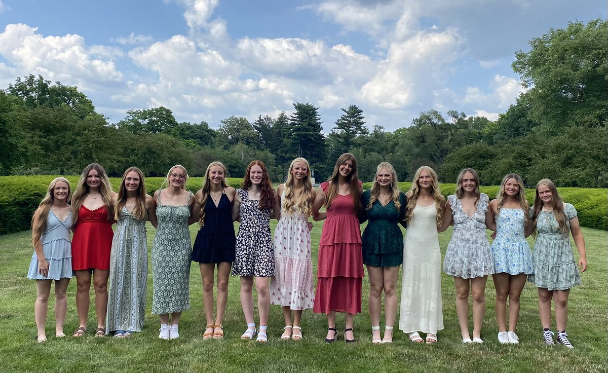 G2 Heat VZ worked their way through bracket play at the Great Lakes Firecracker and reached Championship Sunday!  Final 16 of over 85 teams, and they clean up nice too!  🔥💪
