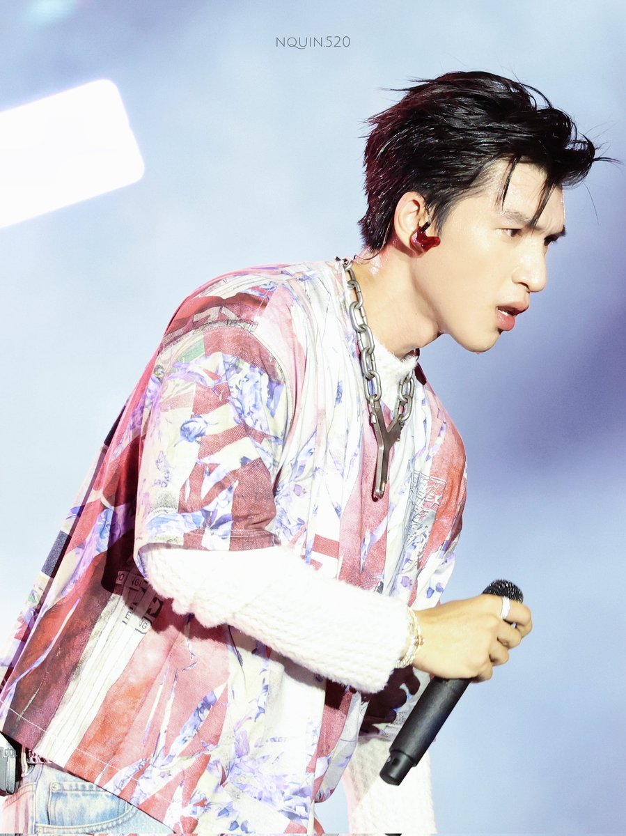nquin520's tweet photo. [HQ] - CIRCLE K CONCERT HÀ NỘI
050725 | #HIEUTHUHAI

lông mày skinship 😼 https://t.co/2mlGHCy7o1