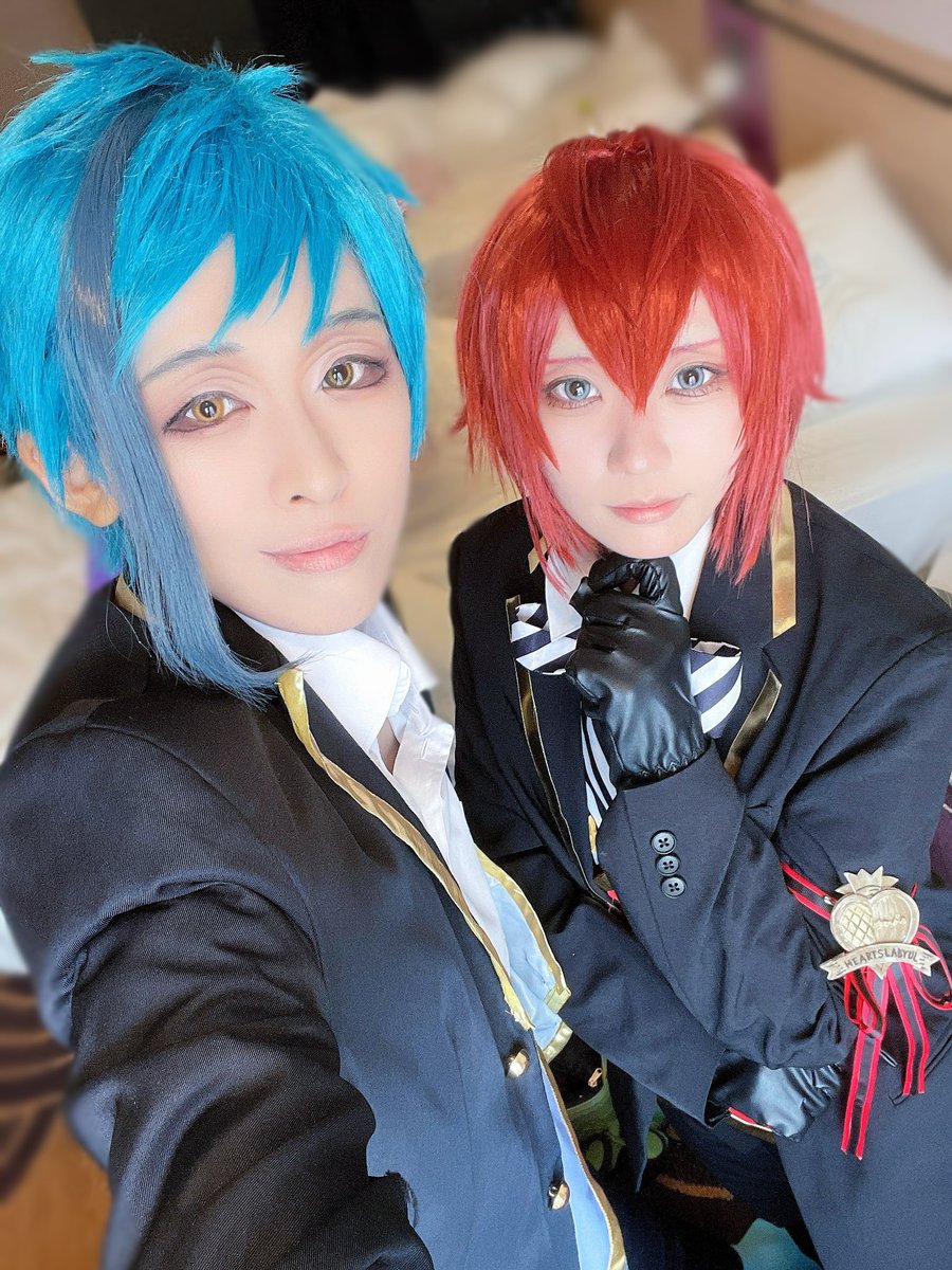 ism1_Ritor's tweet image. ※twst/cosplay

着替えた〜！🦈🌹
身長差かわいい！！！！
しばらくCホールにいます