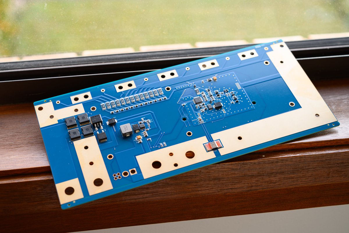 I designed a BQ76952 based 12S battery array module.

should be able to supply a few kilowatts continously.

bus bars and heatsinks coming later this week