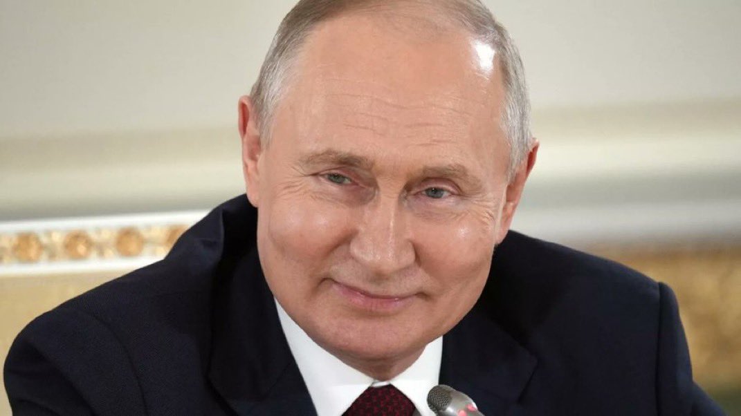 🚨🚨🚨 ALERT: PRESIDENT VLADIMIR PUTIN HAS ANNOUNCED HE IS CALLING PRESIDENT TRUMP TO CONGRATULATE HIM FOR "TURNING THE WHITE HOUSE RED LAST NIGHT"