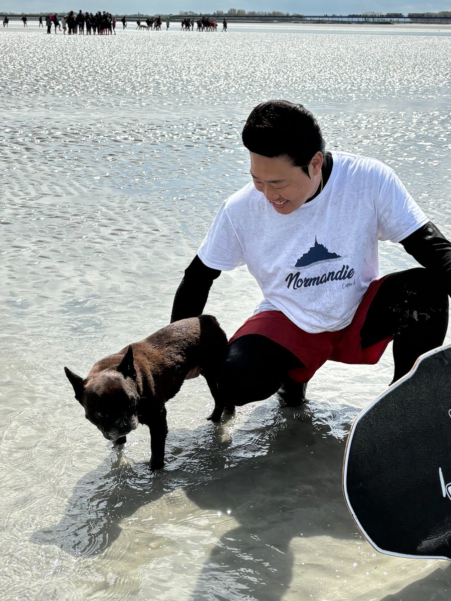 本日よる7時58分〜の #イッテQ は
#みやぞん の #世界の果てまでイッタっきり in フランス🇫🇷
今回はフランスの絶景をバックにとあるスポーツに挑戦！👊
のはずが…前代未聞のトラブル発生！⚠️
果たして無事にロケを終え、挑戦ネタを習得することができるのか！？