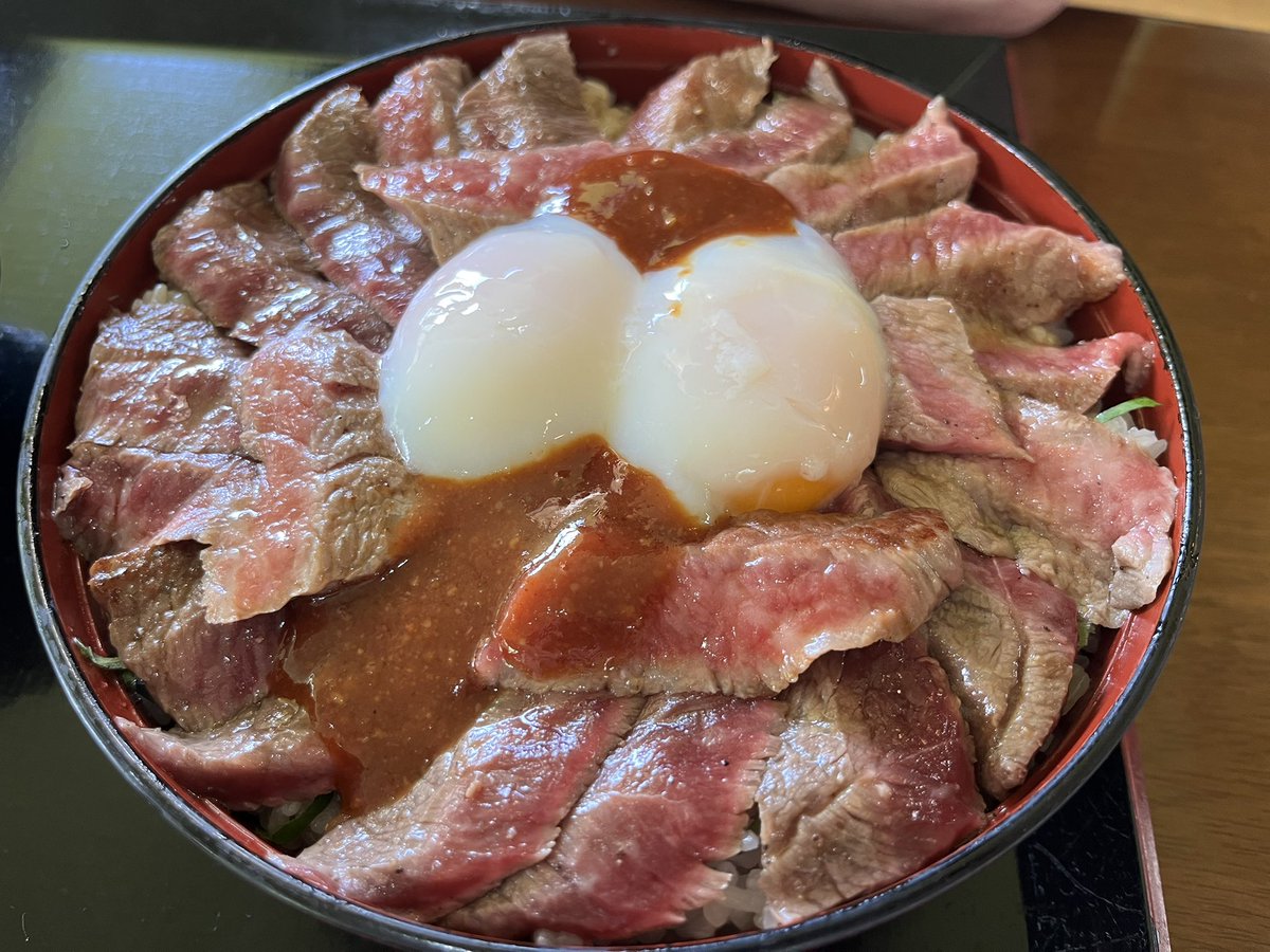 天才的なあか牛！です！
今日は２人で阿蘇ドライブday♡