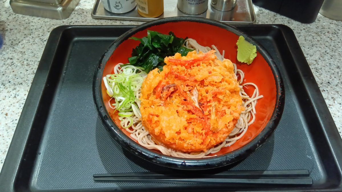 masu1017's tweet image. 先週は都内が多かった。昼飯によく行くのが、富士そば虎ノ門店。込み合う時間を外せば落ち着いて食せます。先週は２度も行きました。