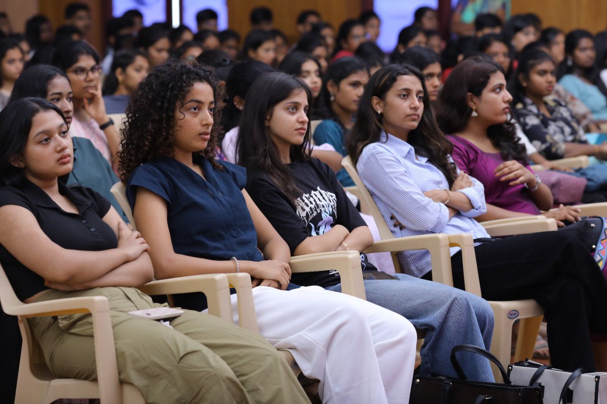 drkkr's tweet image. From school bells to college dreams!
From school uniforms to “what do I wear today?”
To the fresh batch stepping into campus life — welcome to a world of discovery, debates, deadlines & dreams.
College isn’t just a place, it’s a launchpad.
Let’s make these years count — not just…
