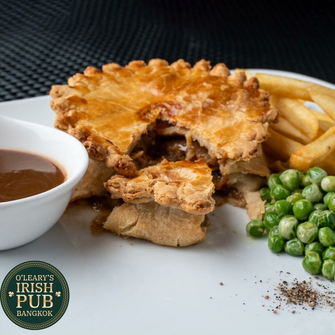 OlearysBangkok's tweet photo. 🥧 Sunday Lunch Sorted
Golden crust, rich filling, proper gravy, and all the trimmings.
Just like home — only better (because we do the dishes).
📍 O’Leary’s Irish Pub Bangkok
#SundayRoast #PubPie #OLearysIrishPub #BangkokEats #ComfortFood https://t.co/Z40uu25tl0
