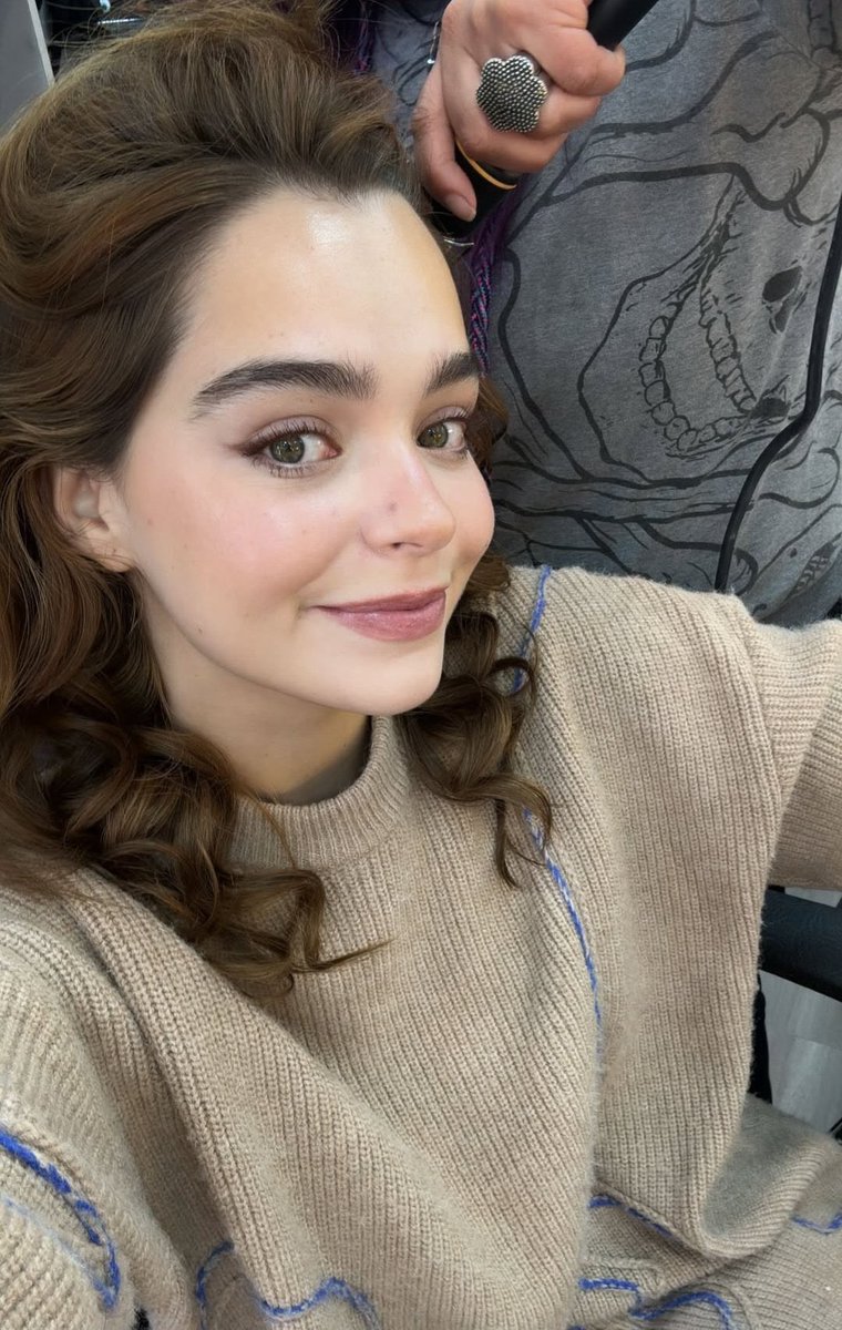 prioritymaca's tweet image. lo linda que está