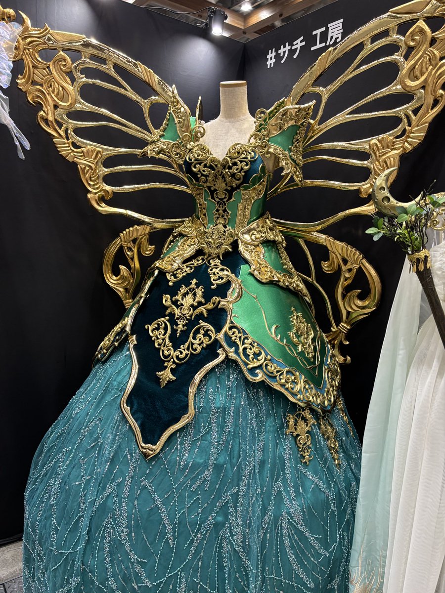 #デザインフェスタ61 2日目٩( 'ω' )و
サチコさん(<a href="/sachiko1108/">サチコ @デザフェス6日J-62</a> )のブース辿り着けた〜！！ヽ(；▽；)ノ✨
#超空想素材 を使用したご衣装も展示いただいてます！
現物はすごい！可愛いの塊です！！
#デザフェス お楽しみの方は是非南館1F【J-62/63】"サチ工房"にお立ち寄りください！！(΄◉◞౪◟◉｀)✨