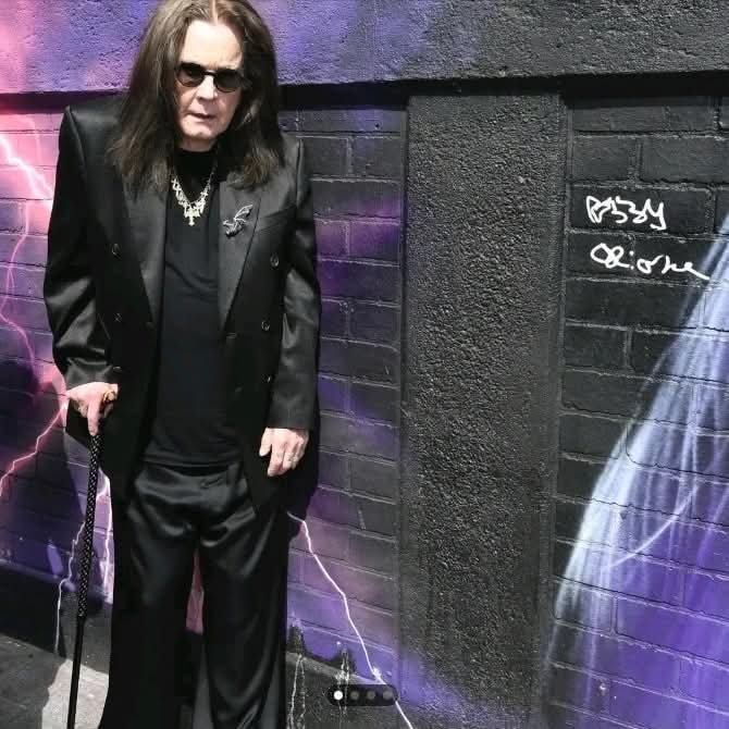 Gracias por tanto Ozzy Osbourne ❤️🖤🖤