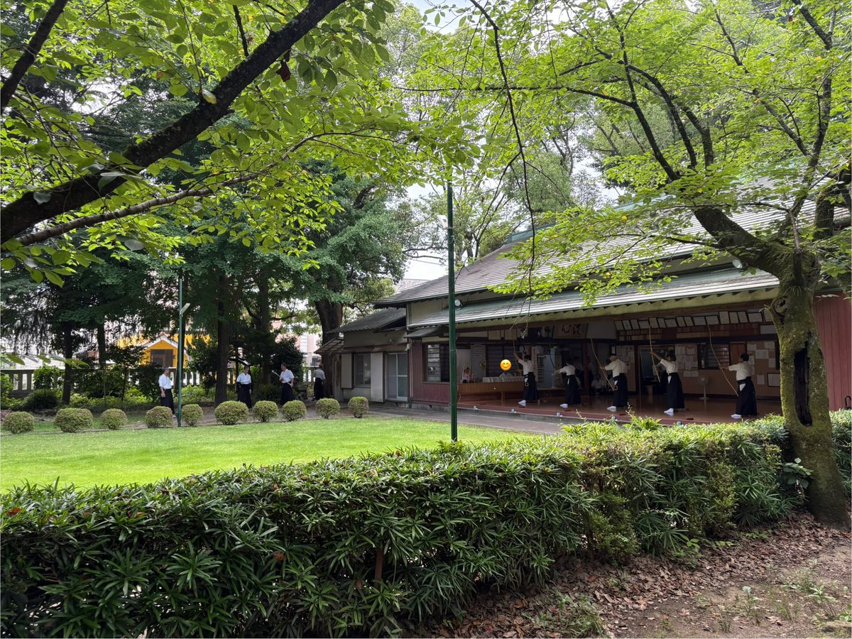 今日は三島大社と三島体育館の親睦射会でした
55人参加🎯
チーム戦は金的は5点　霞的は1点
とっても楽しかったです
幹事さんありがとうございました😊