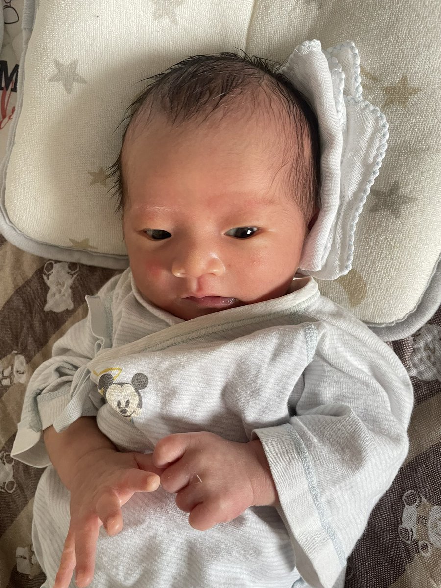 yuukamano's tweet photo. 妊娠で太った体重も元通り🤞🤞
産前一生痩せる気無かった癖にやっとダイエットしたくなってきたけど後ちょっと我慢ですねぇ
あーほんまに可愛いな我が子やばいな
皆に我が子は格別言われてたんめっちゃわかるわ世界で1番のタカラモノやんこんな可愛い生き物 https://t.co/P2nnnb7kyK