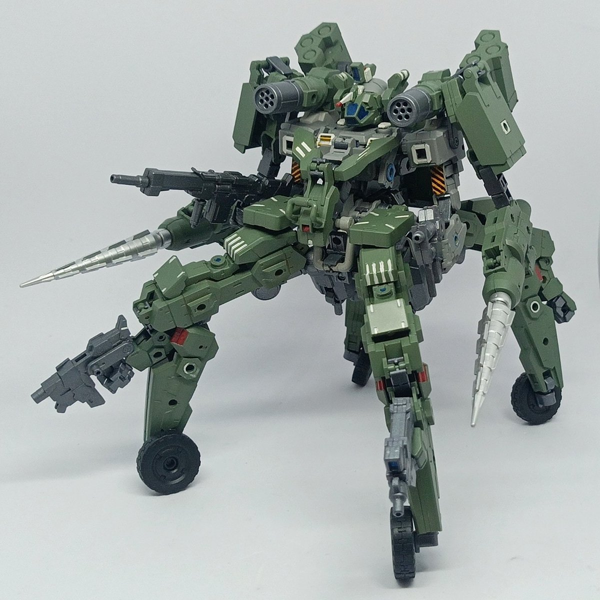 【エルクアッド】完成！
高火力多脚EXM
エルシリーズ最大級のユニット
 #30MM