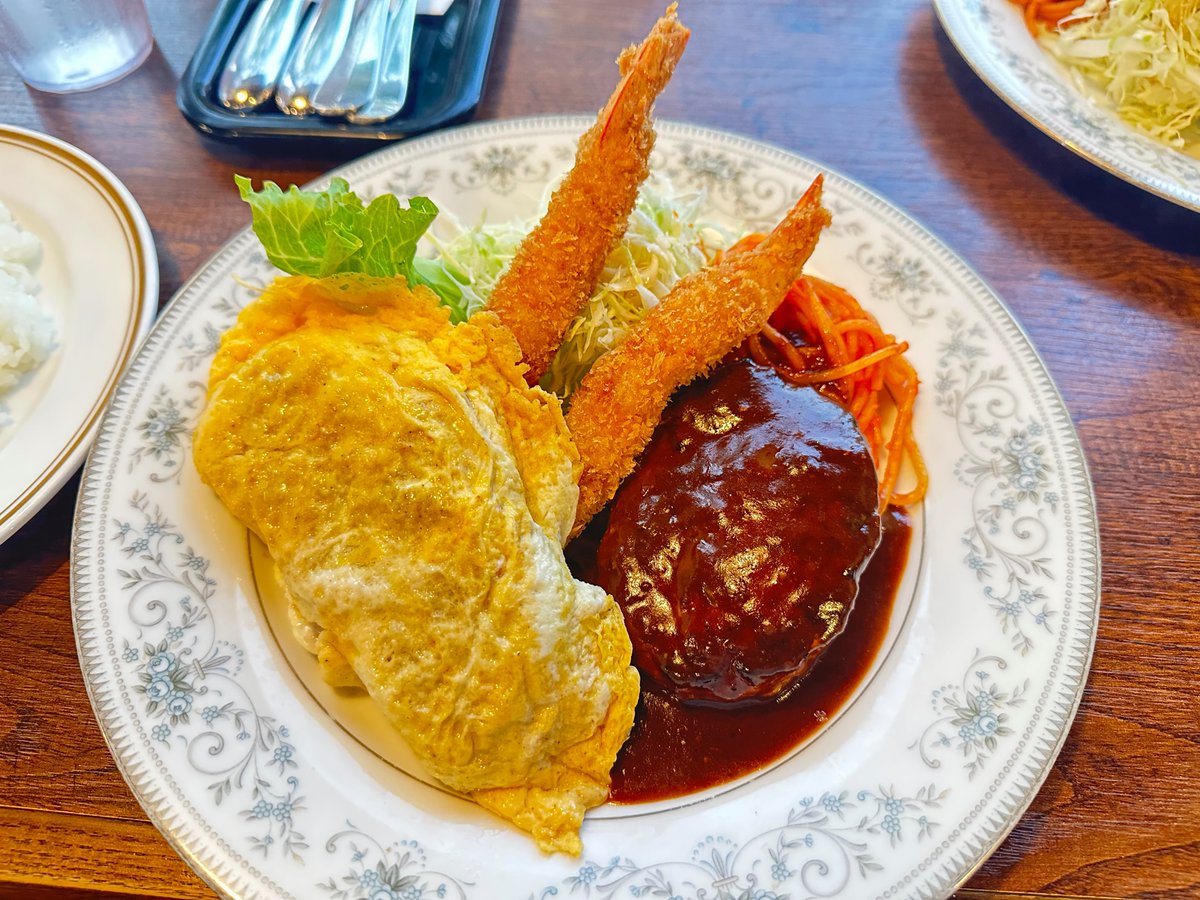 無駄に高いご飯屋さんよりも老舗のランチが1番！美味しいよな