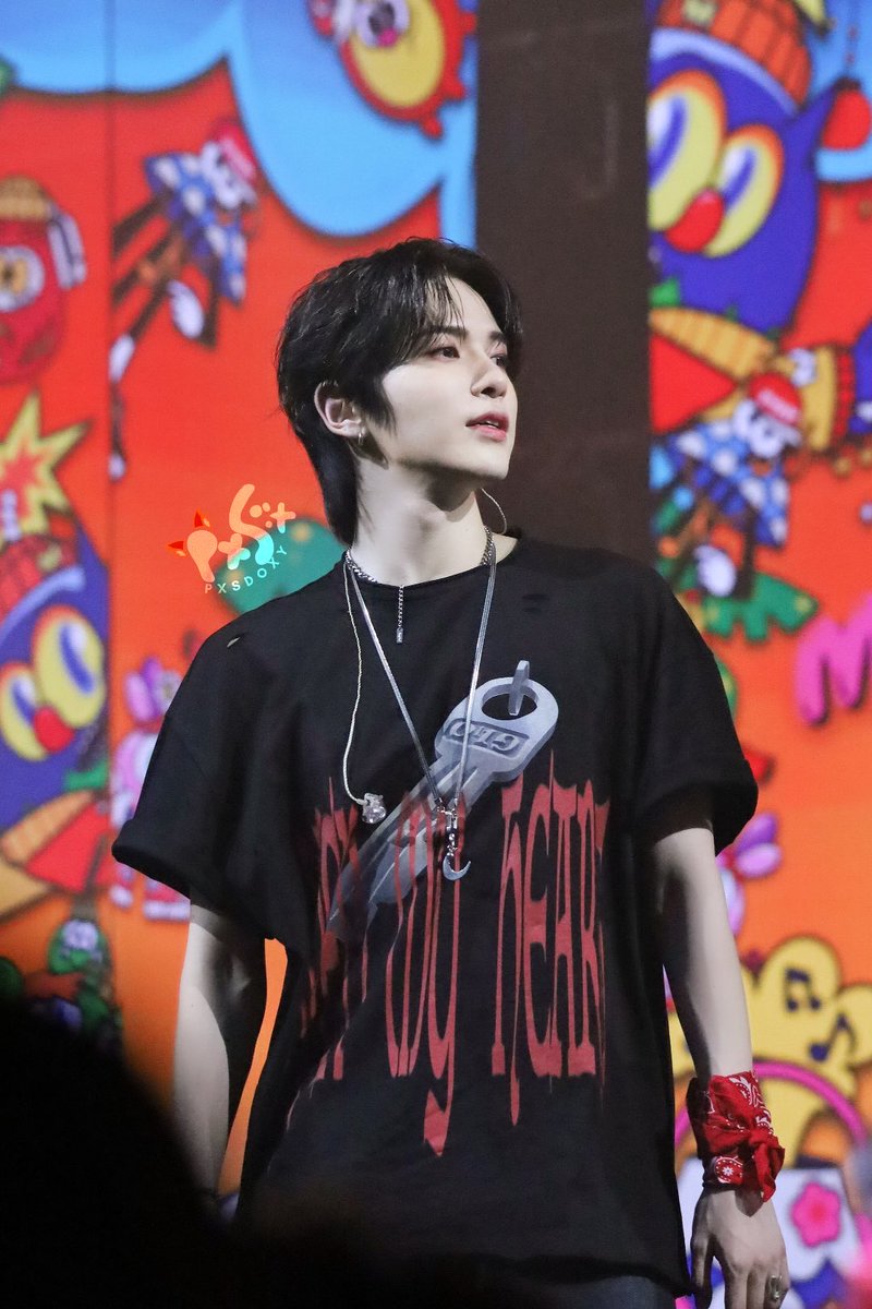 PXSD0XY's tweet photo. 250705 MIXEDPOP 2025 💜

#이준혁 #LEEJUNHYUK #李埈赫
#폴라릭스 #POLARIX #MIXEDPOP2025_D1
#MIXEDPOPBANGKOK2025 https://t.co/xQzaj1e2Oh