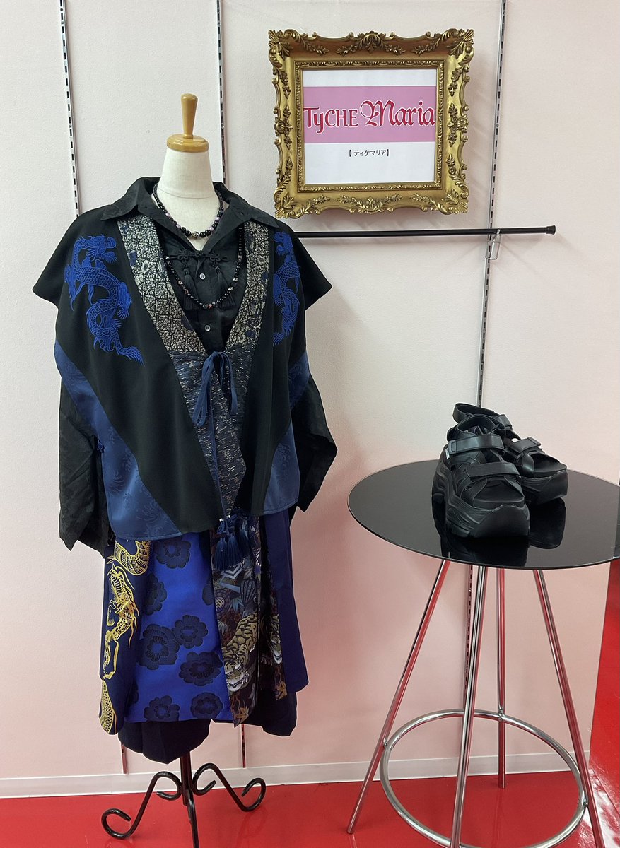 明日は七夕🎋
★彦星イメージコーデ★

お洋服
◆Qutiefrash
陣羽織　税込21450円
8分丈ハカマパンツ　税込22000円

◆Deorart
ワイド五分袖・チャイナシャツ  税込11550円

サンダル
◆YOSUKE  税込8690円

アクセサリー
◆ティアーズヘブン

通販、取り置きOK

＃TyCHEMaria広島