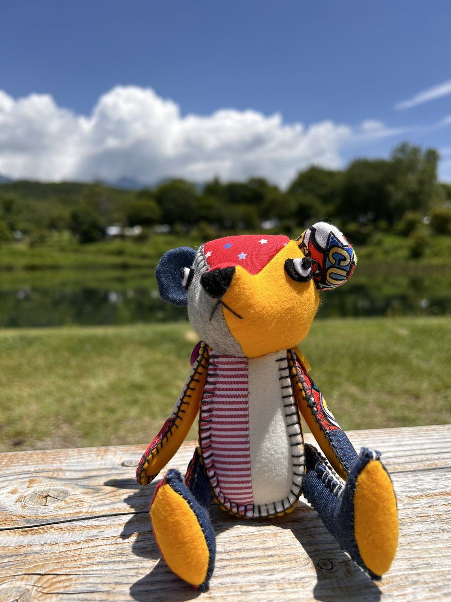 hukulou20221226's tweet image. 天気良き☀️

クラフト市🏕️

娘の戦利品🤖