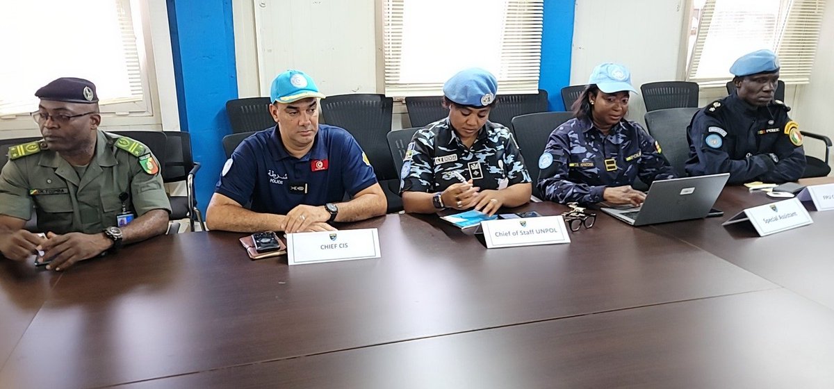 UNPOL MINUSCA (@unpol_rca) on Twitter photo This evening, the command team of the of the 🇨🇬Congo-11 formed police unit was received by the head of <a href="/UNPOL/">United Nations Police</a> #MINUSCA. He welcomed them, told them about his expectations and gave them advice on their mission to protect civilians🇨🇫. This evening, the command team of the of the 🇨🇬Congo-11 formed police unit was received by the head of <a href="/UNPOL/">United Nations Police</a> #MINUSCA. He welcomed them, told them about his expectations and gave them advice on their mission to protect civilians🇨🇫.