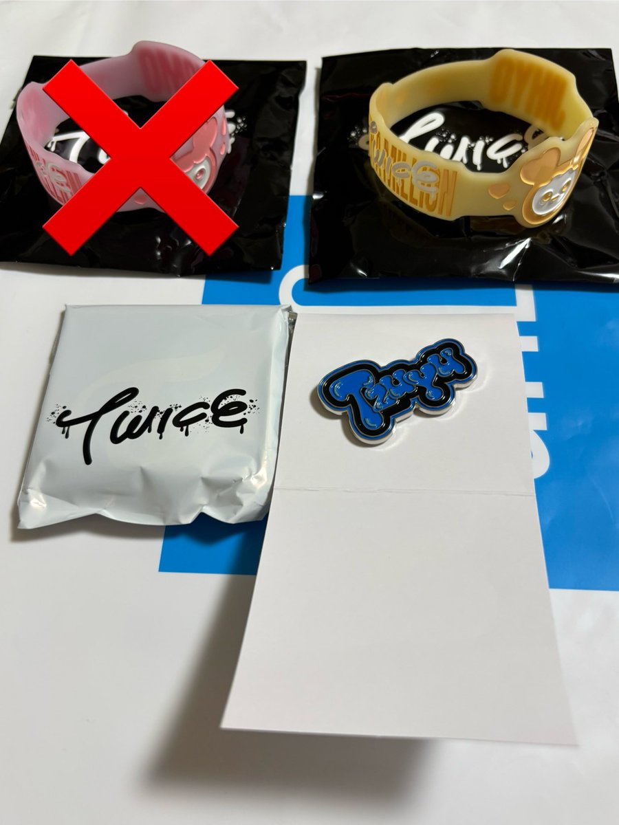 TWICE ランダムピンバッチ ランダムラバーバンド 商品詳細ページ