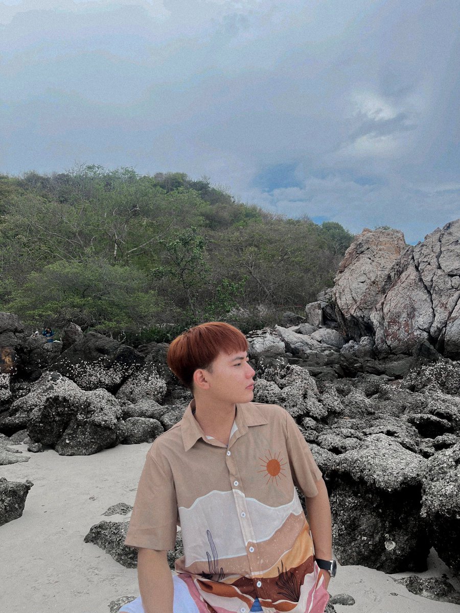 taneeeeeelll's tweet photo. Love the view 💜 https://t.co/A0o9bjUfxr
