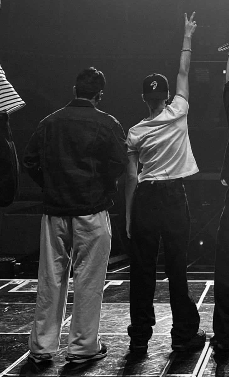 깡철이 남친 진심 든든함.
우요 까시 돼서
깡철이 커팅해도 등짝도 허리도 전부 우요 두배임ㅜ
와중에 우요 애착모된 커플모자 쓰고 있어ㅋㅋㅋㅜ