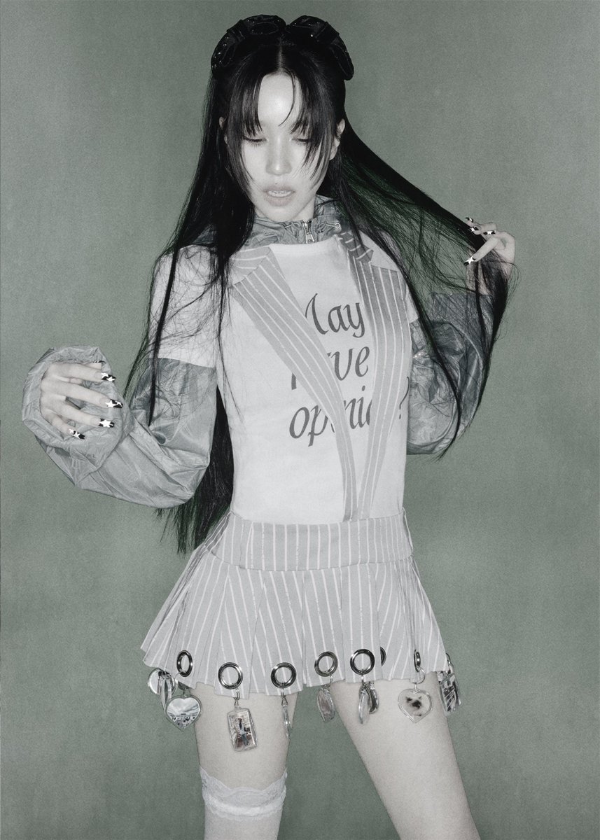 ofminay's tweet image. There’s no formula, just 𝖬͟𝗂͟𝗇͟𝖺, completely herself. From the bold lashes to the keychain skirt, every detail isn’t for show?? it’s a celebration. Of identity. Of power. Of play!? Because #ExtraOrdinary doesn’t ask for permission.