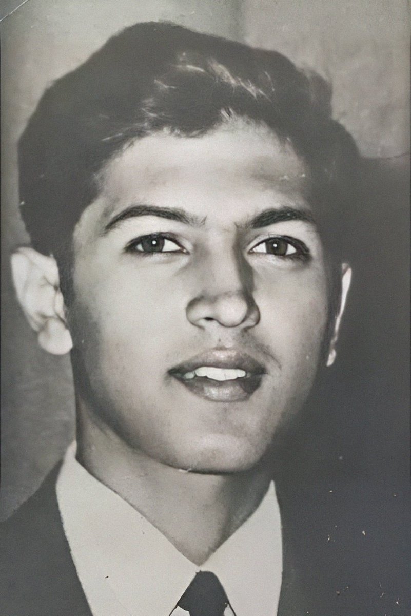 TigerCharlii's tweet image. "That's what a Real Hero looks like!"
2nd Lieutenant Arun Khetarpal
Param Vir Chakra (P)
17 Poona Horse
Awarded Highest Gallantry Medal of India at age of only 21!!
Salute Saab 🇮🇳
#IndianArmy #SundayVibes #sundaymotivation