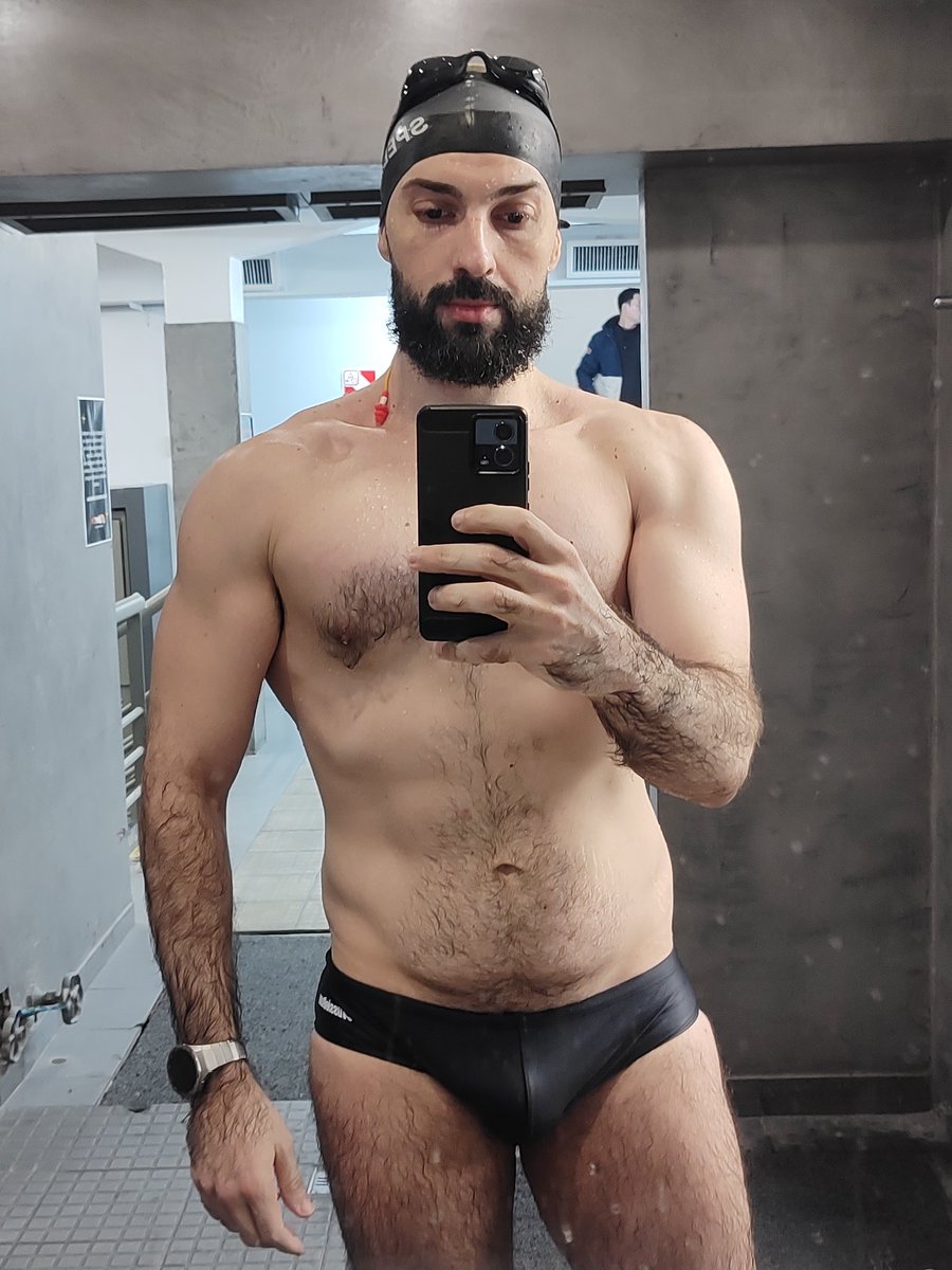 marcoswrestler9's tweet photo. A little bit of swimming
#swimmer #swimsuit #speedoguy #speedo #gaymen #gay #beardsman https://t.co/vqrqBEMIVm