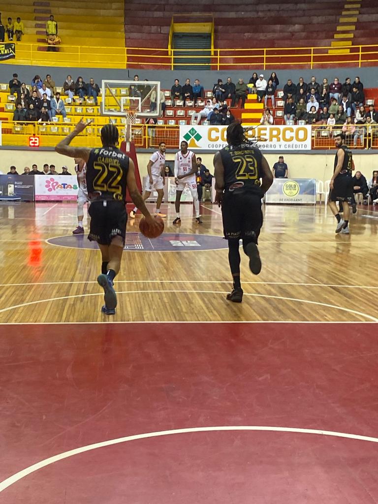 Fin del partido en Cuenca 

#CuencaBasket (88) -  #BSC (82)

#BarcelonaSomosTodos