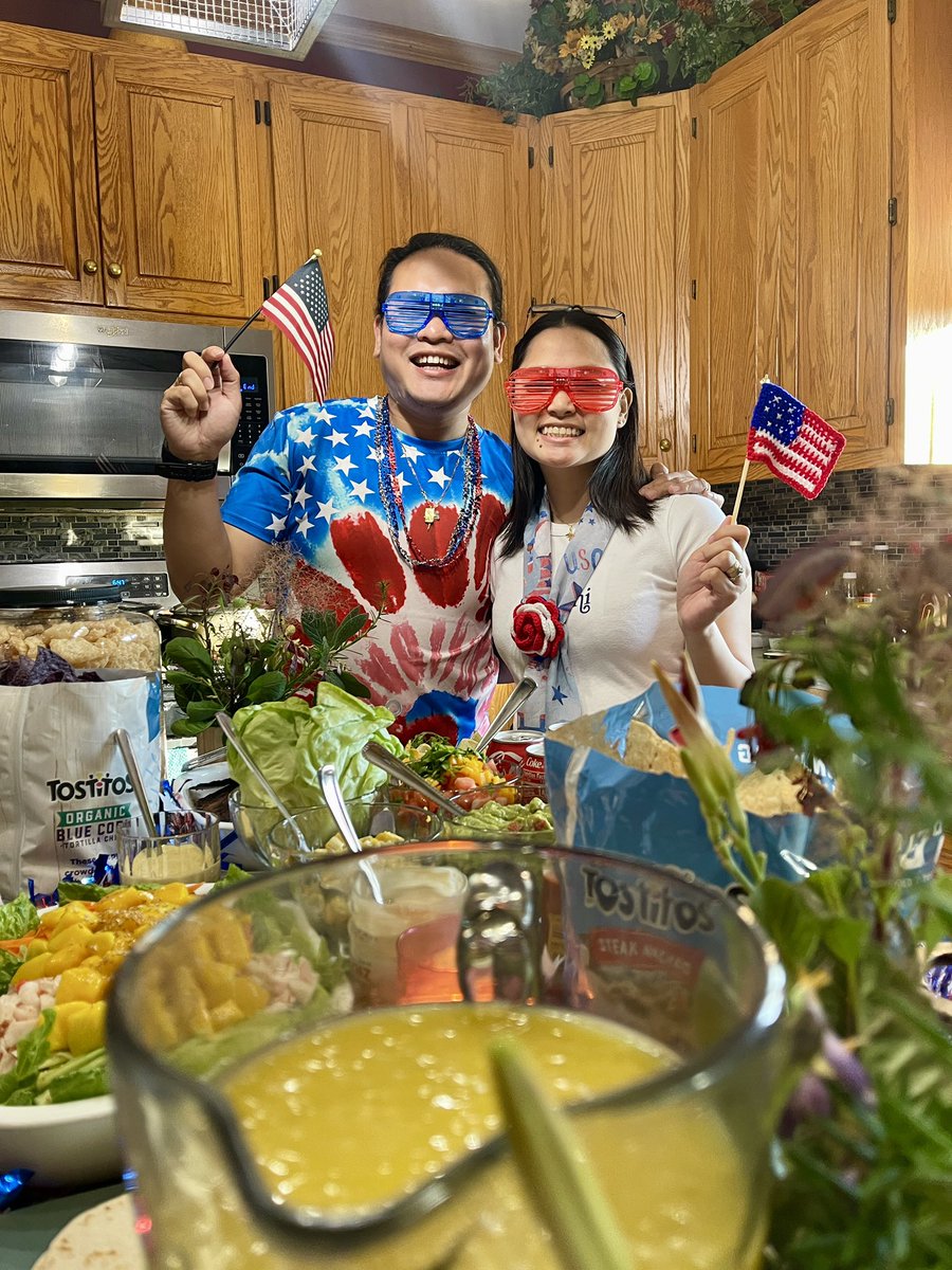 LesTweetNow's tweet photo. We kicked off the #4thofJuly with tacos, Filipino BBQ, and Meganโs famous Kani Salad at home! ๐บ๐ธ๐ข๐ฎ
Then headed to Bolingbrook Golf Club for fireworks, live music, and a surprise drone light show! ๐๐ธ
#LesterizingJourney #SimplyDream #LesGo #4thofjuly2025 #GalaxyA56 #USA ๐ฅณ https://t.co/RKYlRipyfm