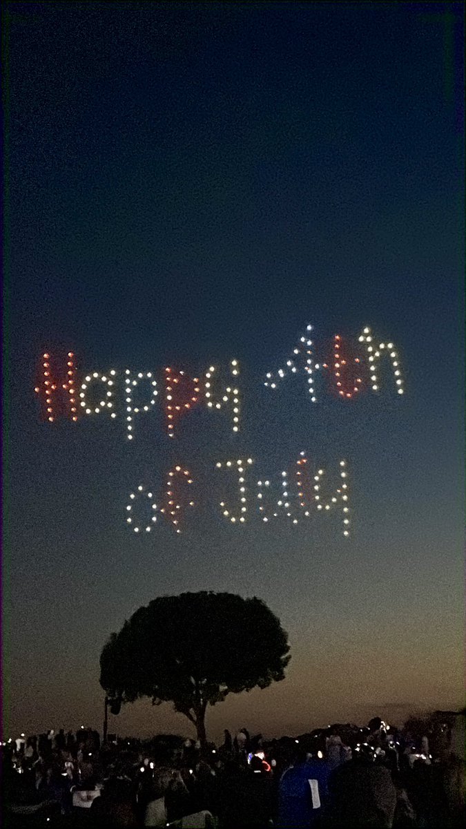 LesTweetNow's tweet photo. We kicked off the #4thofJuly with tacos, Filipino BBQ, and Meganโs famous Kani Salad at home! ๐บ๐ธ๐ข๐ฎ
Then headed to Bolingbrook Golf Club for fireworks, live music, and a surprise drone light show! ๐๐ธ
#LesterizingJourney #SimplyDream #LesGo #4thofjuly2025 #GalaxyA56 #USA ๐ฅณ https://t.co/RKYlRipyfm