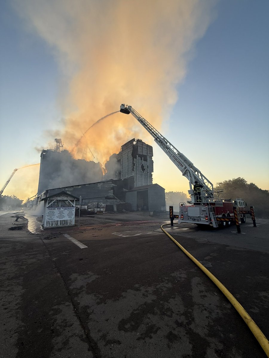 Last night, Atascadero Fire T7545 was dispatched to assist Templeton Fire 
 with a commercial structure fire at Templeton Feed &amp; Grain. Firefighters worked through the night to help extinguish the fire and a new crew was brought in to continue to support the ongoing operation.