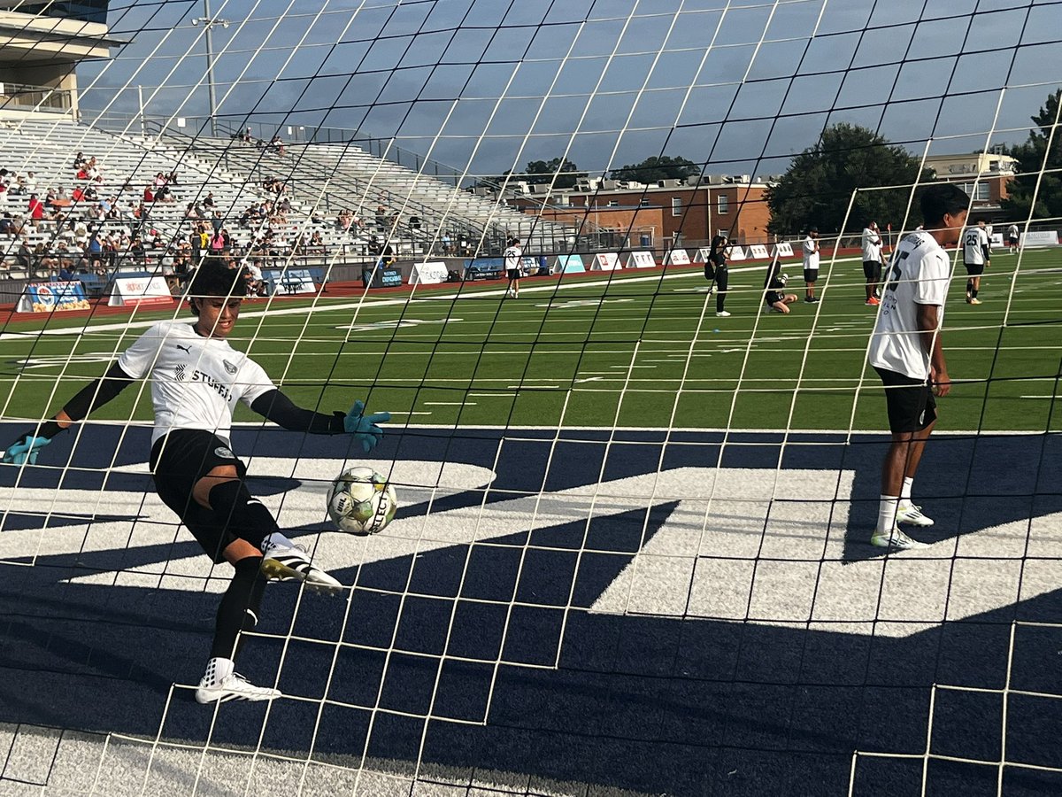 Nacho_Runner_'s tweet image. I was finally able to make it to a @McKChupacabras game. It was awesome to watch the game from the field and to check out the Stuff.io jerseys in action. 🔥⚽️
