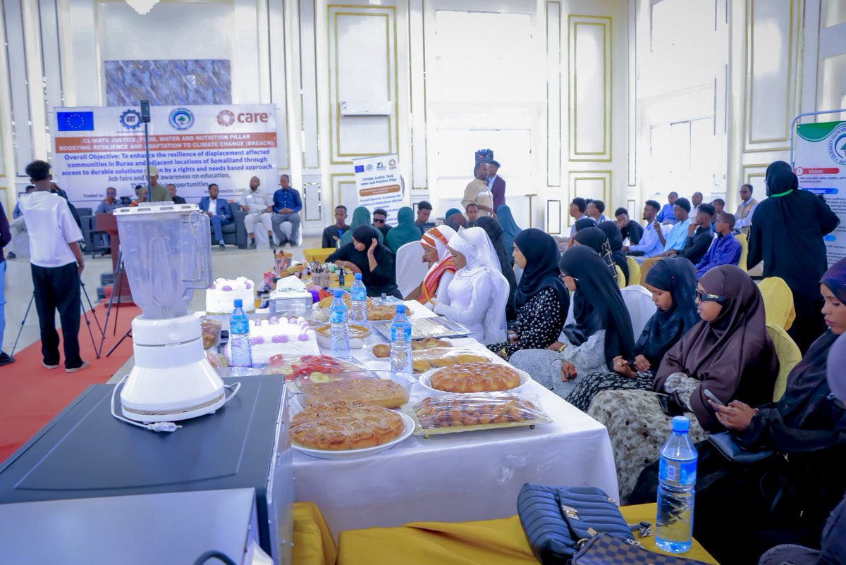 SomRePOfficial's tweet image. 💼✨Over 230 people joined the Burao Job Fair, linking TVET grads to real opportunities! With gov reps, business leaders, and financial institutions in the room, the Burao Water Agency even announced plumbing jobs for skilled youth. The future’s looking bright. ✨✨✨ #TVET #Jobs