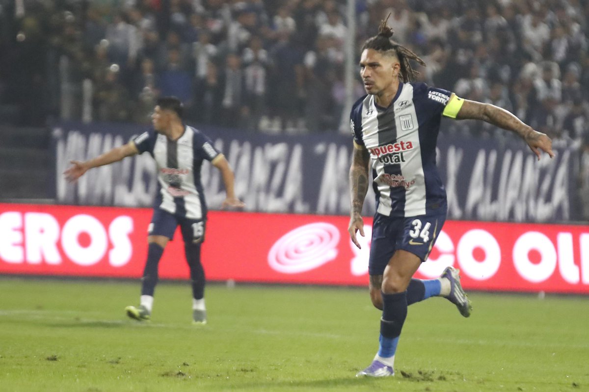 #LigaPeru 🇵🇪 #Apertura #Fecha18 Res Final. Contundente Triunfo de Los Íntimos para subirse a la Cima. #AlianzaLima 5(Paolo Guerrero x2, Erick Noriega, Eryc Castillo, Hernán Barcos) - #DeportivoBinacional 1(Nicolás Rodríguez)