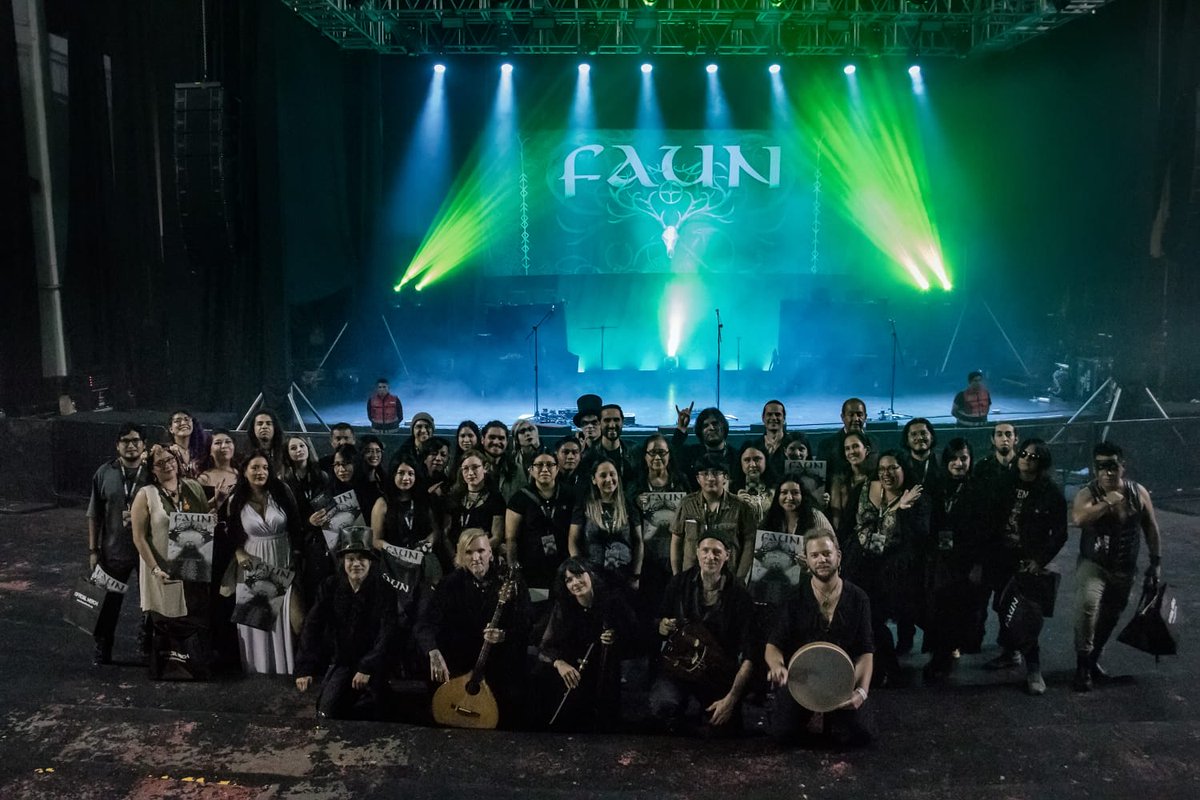 Maciglz's tweet photo. A beautiful experience with #Faun, thank you for letting me meet you. #HEX  #paganfolk https://t.co/CbAvH0CmAK