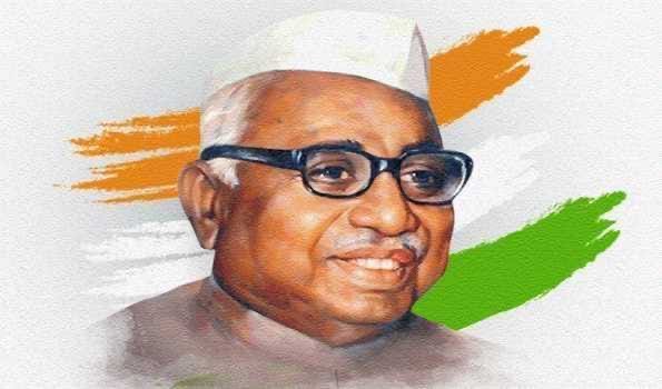 ದೇಶ ಕಂಡ ಮಹಾನ್ ಚೇತನಾ, ಹಸಿರು ಕ್ರಾಂತಿಯ ಹರಿಕಾರರು, ಮಾಜಿ ಉಪ ಪ್ರಧಾನಿ ಡಾ. ಬಾಬು ಜಗಜೀವನ್ ರಾಮ್ ಅವರ 39ನೇ ಪುಣ್ಯಸ್ಮರಣೆಯ ದಿನವಾದ ಇಂದು ಅವರಿಗೆ ಗೌರವಪೂರ್ವಕ ಅನಂತ ನಮನಗಳು.

ಸ್ವಾತಂತ್ರ್ಯ ಮತ್ತು ಸಾಮಾಜಿಕ ನ್ಯಾಯದ ಹೋರಾಟಗಾರರಾಗಿ, ಸಂವಿಧಾನ ರಚನಾ ಸಭೆಯ ಸದಸ್ಯರಾಗಿ ದೇಶಕ್ಕೆ ಅವರು ಕೊಟ್ಟ ಮಹತ್ತರ ಕೊಡುಗೆಗಳು ಸ್ಮರಣೀಯ.

#babuji