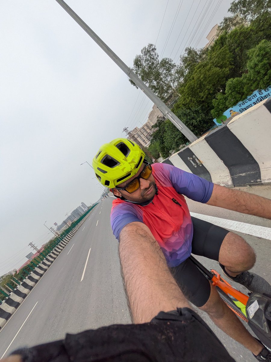 Rode some 80km in search of rainy showers but only showers we got were of sweat. 

A decent ride after some 2-3 weeks. 

#cycling #cyclist #RoadToLeh