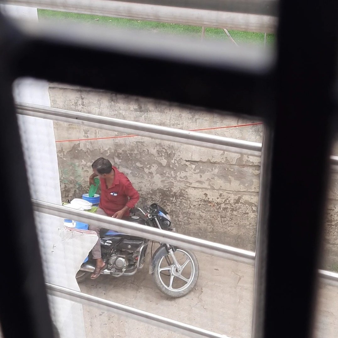 Guess kro bhai kya kr rhe hai🙃