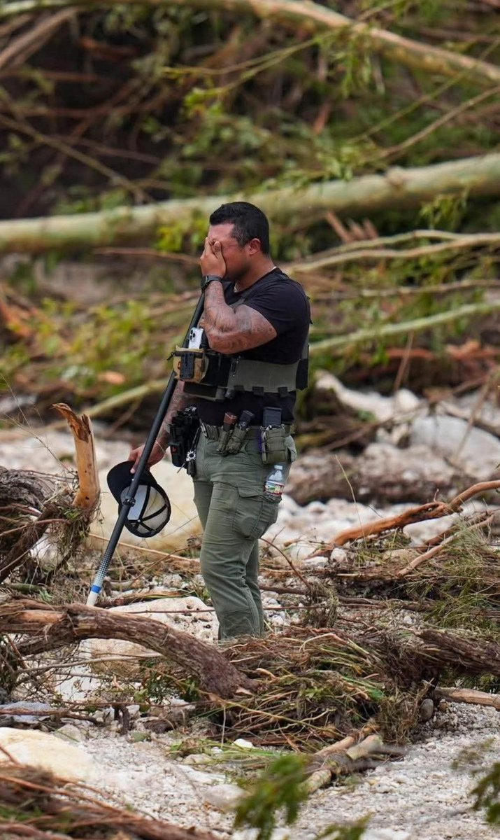 ๐ณ๐ ๐๐๐๐'๐ ๐ ๐๐๐๐๐ (@avman53) on Twitter photo Our EMS - first responders are first rate, but while hunting for lost children in these Texas floods no amount of training could prepare them for the level of grief they are encountering. Our EMS - first responders are first rate, but while hunting for lost children in these Texas floods no amount of training could prepare them for the level of grief they are encountering.