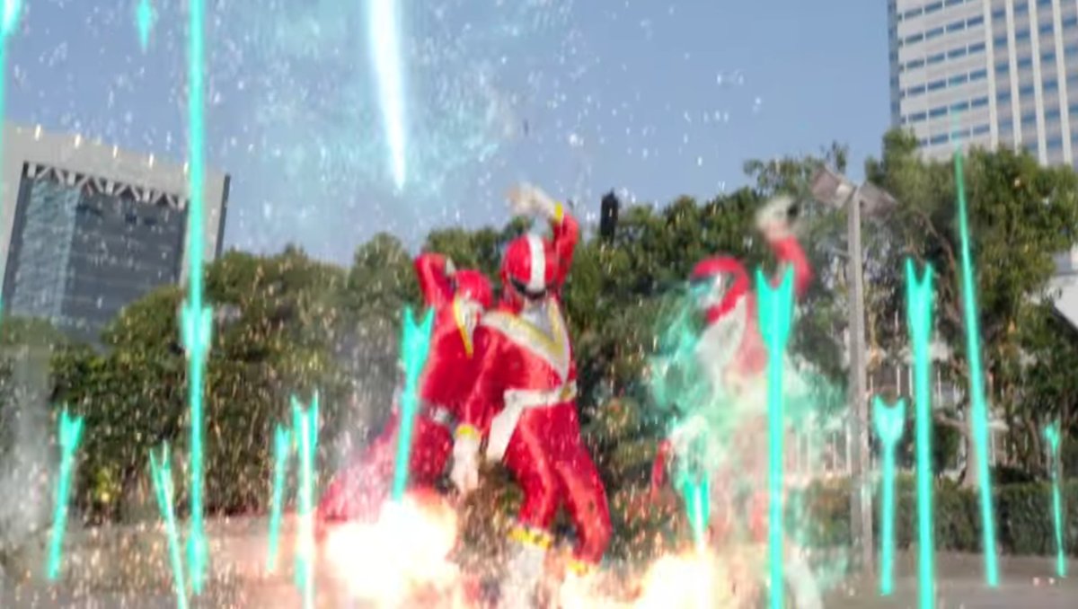 4everToku's tweet photo. Taking out the ringy trash! #Gozyuger #supersentai #turboranger #fiveman #gogglefive https://t.co/QO3Lmv0er4