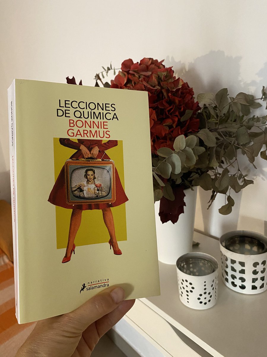 📚: “—Lo lógico sería que los ignorantes se extinguieran antes —prosiguió Elizabeth—, pero Darwin no tuvo en cuenta que los ignorantes rara vez se olvidan de comer”.

M’ho he passat pipa amb la Zott. El sarcasme i unes quantes bufetades a la cara per abordar la igualtat de gènere