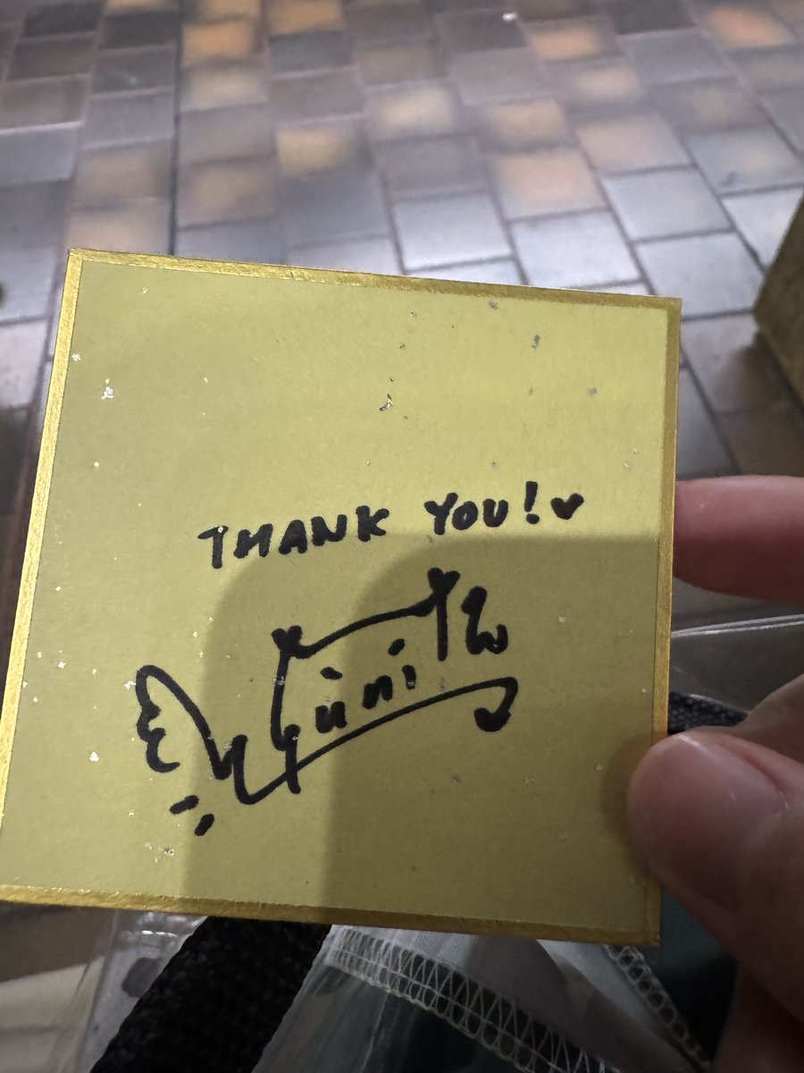 albertoe tweet media