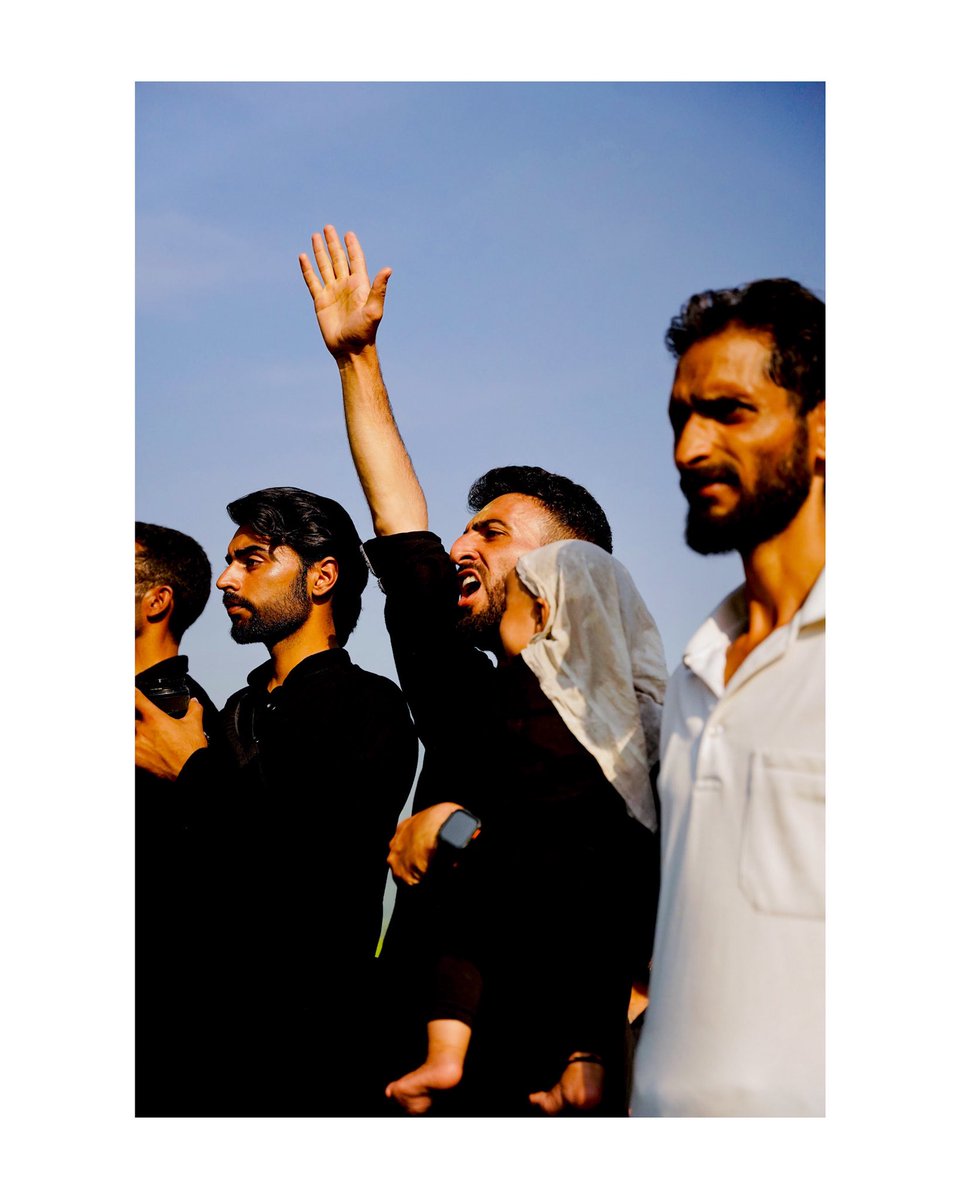 9th Muharram- Dal, Srinagar 
Grief passed from one generation to the next—this isn’t just mourning, it’s a legacy of love, resistance, and remembrance. 
#KashmirJulus #AzaADalLake #HussainForEveryHeart #MajlisOnWater