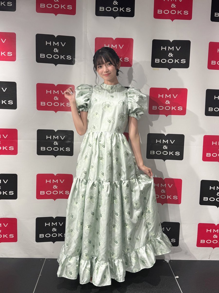 熊澤風花 2nd写真集
『小さくて大切なもの』発売記念イベント

1部ありがとうございました！

2部は14:00〜
衣装を変えてお待ちしております♪

📍HMV&amp;BOOKS SHIBUYA 6Fミュージアム側イベントスペース

当日券レジにて販売中

▶︎購入特典🎁詳細はこちらから
hmv.co.jp/store/event/52…