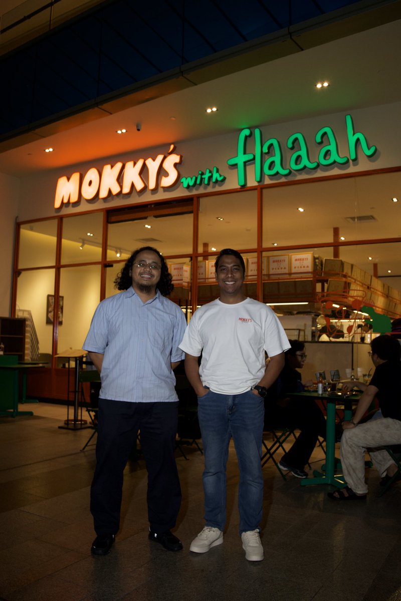 Alhamdulillah outlet ke-5 Mokky’s.

Mokky’s with Flaaah @ IOI City Putrajaya