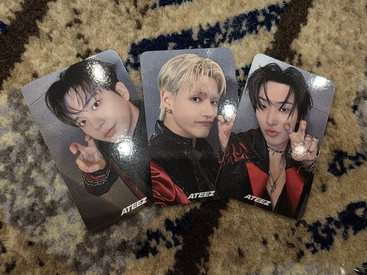 ESFP_tiny's tweet photo. 저: 에이티니존 민기 우영 종호
👼: 산 최산 사니
#에이티즈 #ATEEZ
Atiny존 포카 교환 구합니다!!
지금 스탠딩 대기줄 옆이예요!!!
디엠 or 멘션주세요 https://t.co/HFO9vsvAFm